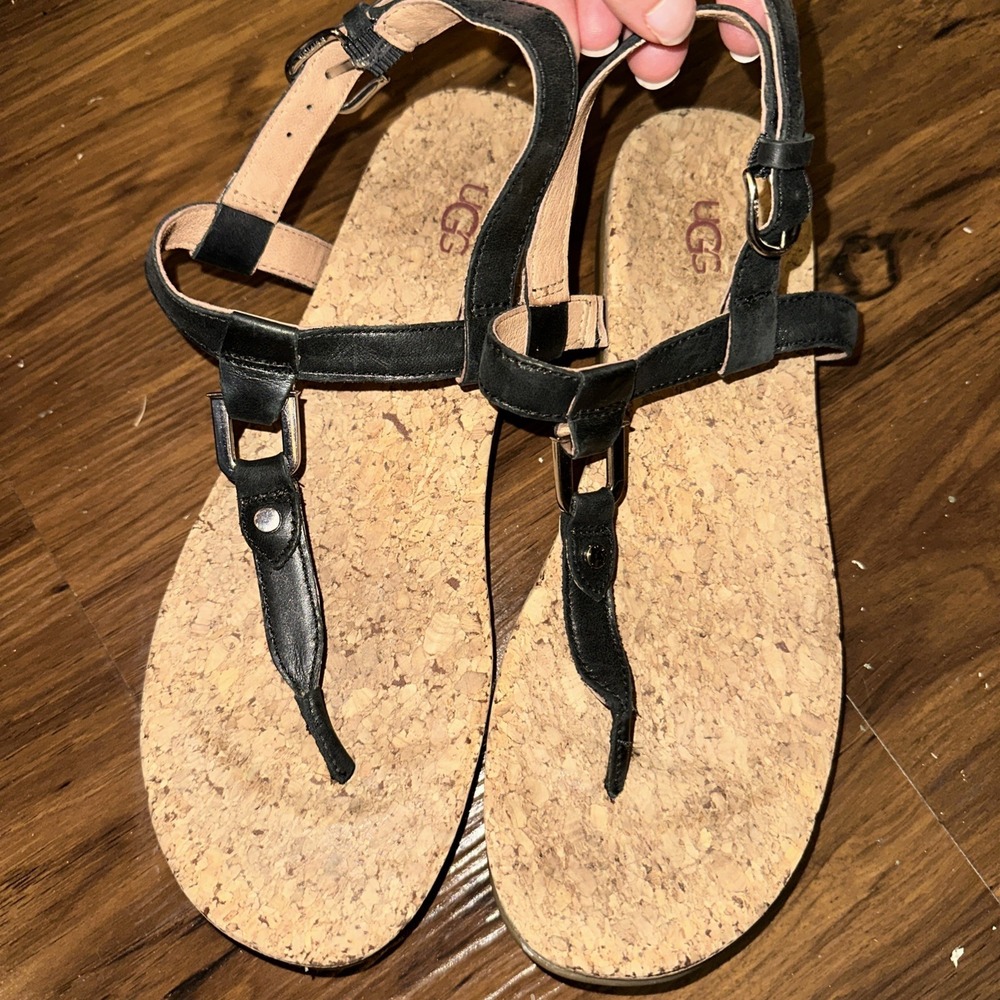 UGG Women's Black Leather Sandal Comfort Size 9.5
